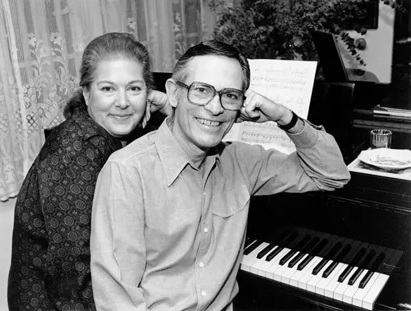 Legendary Songwriter Alan Bergman D!es at 99, Leaving Behind a Musical Legacy